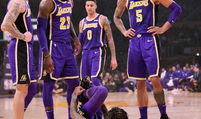  湖人险胜勇士，晋级总决赛在望  