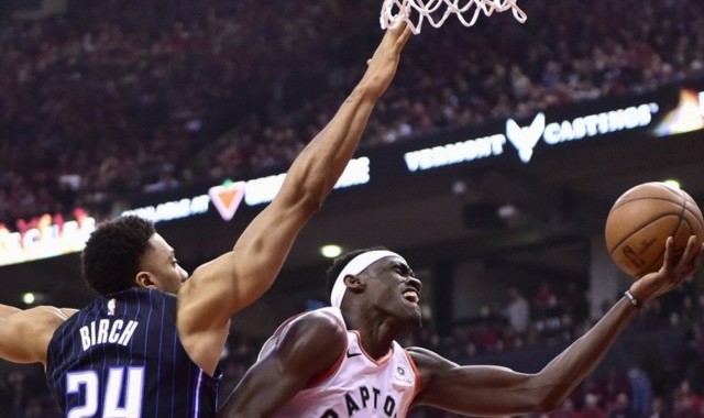  班凯罗首秀惊艳砍两双，魔术主场爆冷击退卫冕冠军勇士