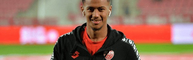 波鸿降级边缘换帅迎来首胜曙光  